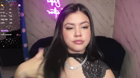 Snapshot of samy_collen_v chatting on February 18, 1:40 pm Samy online show from February 18, 1:40 pm