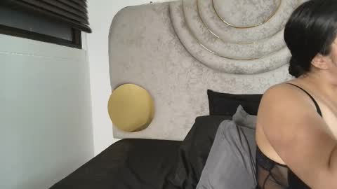 S A M Y  G R E Y  online show from January 8, 3:42 am