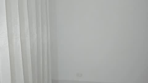 Snapshot of samy_jonnes_ chatting on January 10, 11:18 pm Hello I am absent due to a family calamity I will return soon-hola estoy ausente por un problema familiar volvere pronto. online show from January 10, 11:18 pm