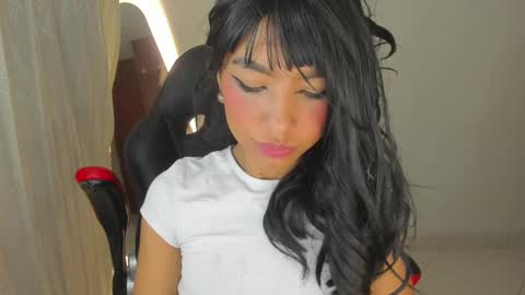 Snapshot of samy_jonnes_ chatting on February 23, 5:12 am Hello I am absent due to a family calamity I will return soon-hola estoy ausente por un problema familiar volvere pronto. online show from February 23, 5:12 am