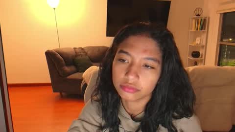 Snapshot of samy_jonnes_ chatting on October 6, 11:46 pm Hello I am absent due to a family calamity I will return soon-hola estoy ausente por un problema familiar volvere pronto. online show from October 6, 11:46 pm