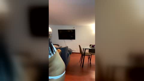 Hello I am absent due to a family calamity I will return soon-hola estoy ausente por un problema familiar volvere pronto. online show from February 6, 12:26 am