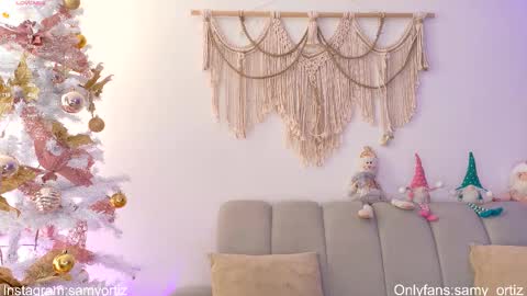 samymanson_ online show from December 1, 3:06 pm