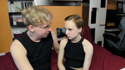 SamyScott online show from April 11, 7:45 am