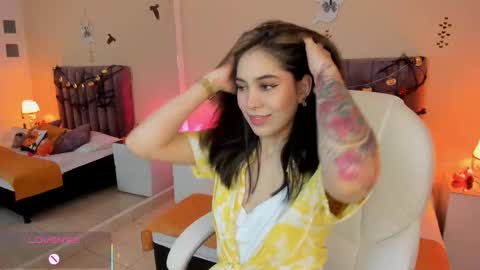 samyy_johnson online show from October 3, 1:41 pm