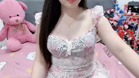 sanami_sian_ online show from April 22, 1:52 am