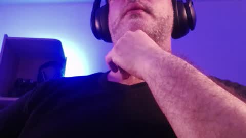 Snapshot of sanders_white chatting on November 6, 1:28 am Sanders online show from November 6, 1:28 am