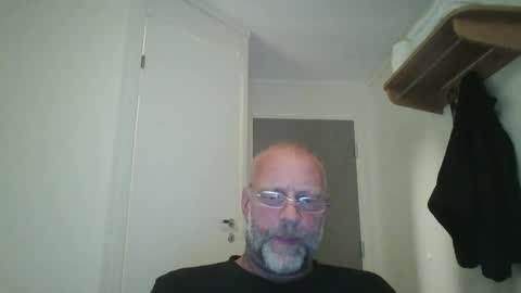 sandnesrune523 online show from September 23, 5:49 pm