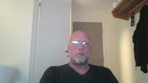 sandnesrune523 online show from October 19, 11:11 am