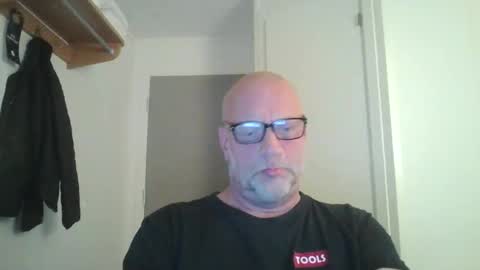 sandnesrune523 online show from March 17, 6:11 pm