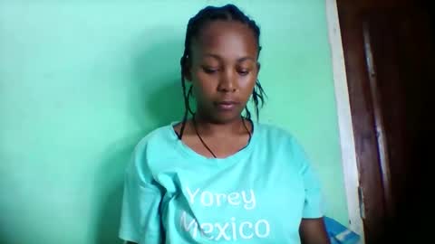 sandra1253099 online show from April 16, 8:15 am