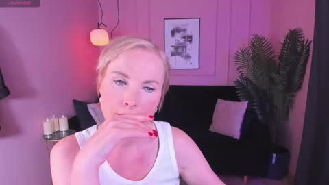 Snapshot of sandra_kind chatting on January 26, 12:01 pm Sandra online show from January 26, 12:01 pm