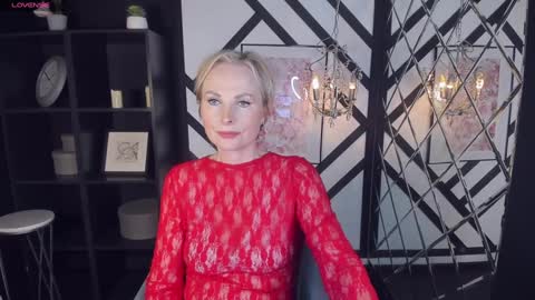 Snapshot of sandra_kind chatting on February 3, 11:31 am Sandra online show from February 3, 11:31 am