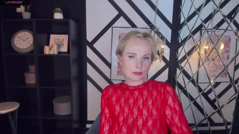 Snapshot of sandra_kind chatting on February 11, 11:43 am Sandra online show from February 11, 11:43 am