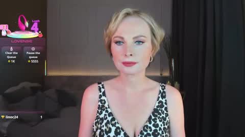 Snapshot of sandra_kind chatting on February 26, 5:31 am Sandra online show from February 26, 5:31 am