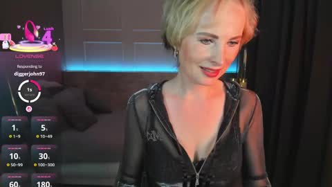 Snapshot of sandra_kind chatting on March 1, 5:31 am Sandra online show from March 1, 5:31 am