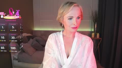 Snapshot of sandra_kind chatting on March 5, 11:38 am Sandra online show from March 5, 11:38 am
