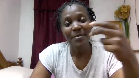 Snapshot of sandra_milly chatting on April 20, 6:42 pm sandra online show from April 20, 6:42 pm
