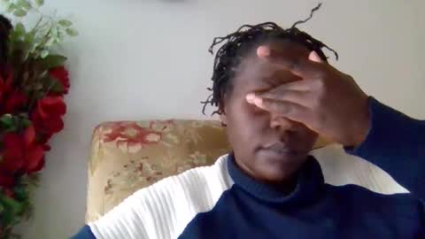 Snapshot of sandra_milly chatting on April 23, 6:25 am sandra online show from April 23, 6:25 am