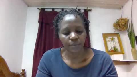 Snapshot of sandra_milly chatting on April 23, 5:48 pm sandra online show from April 23, 5:48 pm