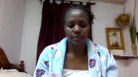 Snapshot of sandra_milly chatting on April 29, 2:48 am sandra online show from April 29, 2:48 am