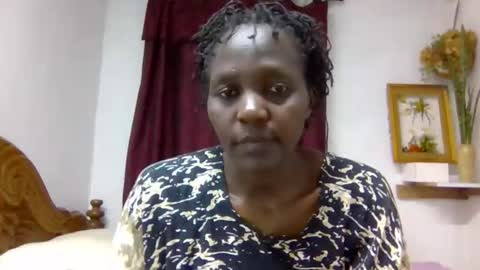 Snapshot of sandra_milly chatting on May 1, 5:28 pm sandra online show from May 1, 5:28 pm