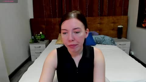 Snapshot of sandra_rosss chatting on June 4, 1:44 am Sandra online show from June 4, 1:44 am