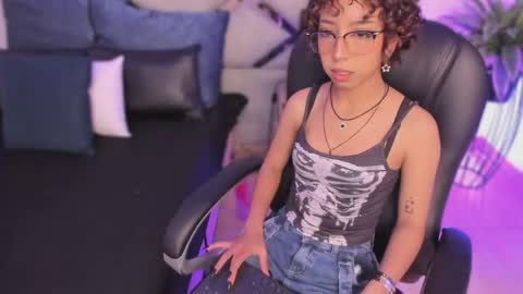 SANDRA online show from May 12, 2:30 am