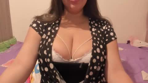 sandraclarkx69 online show from April 2, 12:36 pm