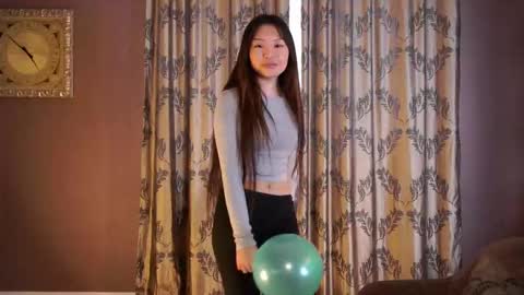 Snapshot of sandraspence chatting on February 27, 11:43 am Kylie online show from February 27, 11:43 am