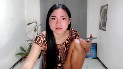 sandraxox1 online show from May 13, 7:33 pm