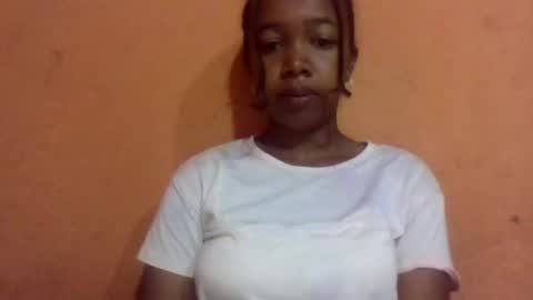 sandriana26 online show from April 2, 5:05 am