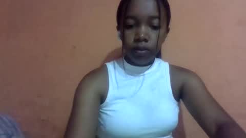 sandriana26 online show from April 15, 5:03 am