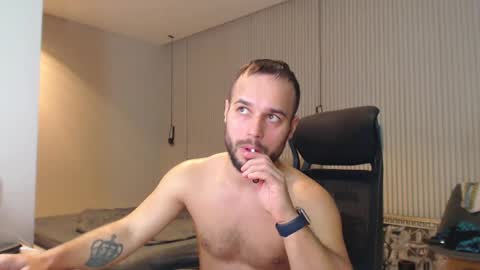 DeAlex online show from March 3, 3:53 pm