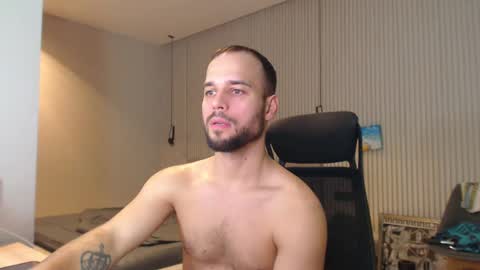 DeAlex online show from March 3, 6:55 pm