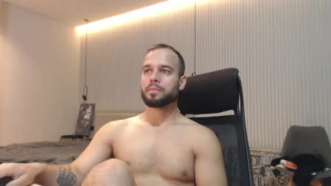 DeAlex online show from November 10, 3:55 pm