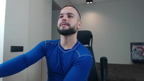 Snapshot of sandro_best chatting on January 9, 1:58 pm DeAlex online show from January 9, 1:58 pm