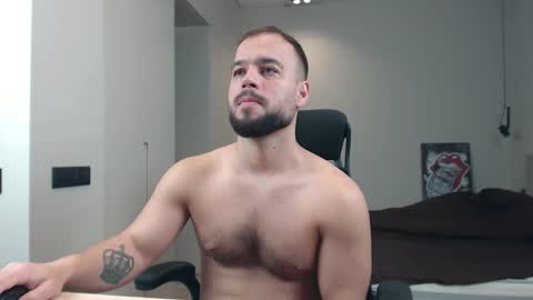 Snapshot of sandro_best chatting on March 1, 2:41 pm DeAlex online show from March 1, 2:41 pm