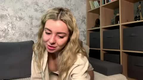 Sandy online show from April 15, 4:25 pm