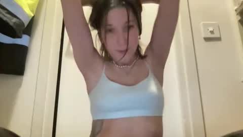 Snapshot of sandysun_shine chatting on November 23, 9:03 pm Sandy online show from November 23, 9:03 pm