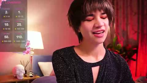 Snapshot of sandzu_ chatting on November 7, 9:15 pm Viola online show from November 7, 9:15 pm