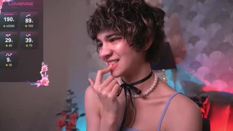 Snapshot of sandzu_ chatting on November 17, 8:58 pm Viola online show from November 17, 8:58 pm