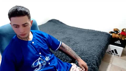 Snapshot of santi_ss chatting on October 28, 4:53 pm santi_ss online show from October 28, 4:53 pm