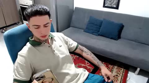 santi_ss online show from January 12, 1:38 pm