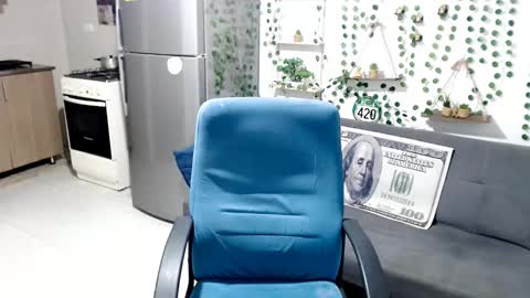 santi_ss online show from February 6, 1:21 am