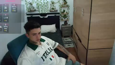 Snapshot of santi_ss chatting on April 23, 11:51 pm santi_ss online show from April 23, 11:51 pm