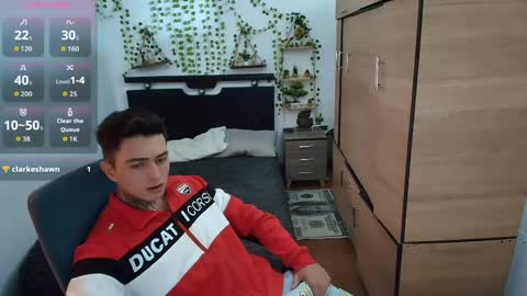 Snapshot of santi_ss chatting on April 28, 5:18 pm santi_ss online show from April 28, 5:18 pm