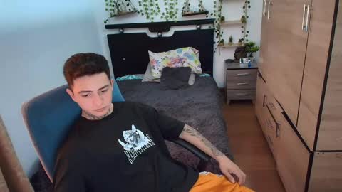 Snapshot of santi_ss chatting on May 14, 5:53 pm santi_ss online show from May 14, 5:53 pm