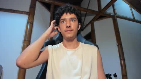 santi_twink19 online show from February 12, 3:12 am