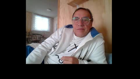 Snapshot of santiago_n chatting on June 9, 3:34 pm santiago_n online show from June 9, 3:34 pm